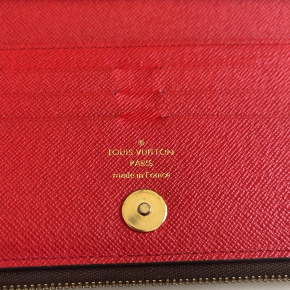 LOUIS VUITTON Monogram Adele Wallet - Picture 3 of 13